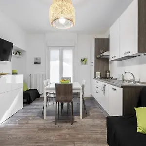 Stayeasy Filzi11 - 3 Bedrooms, 2 Baths - Station Apartment